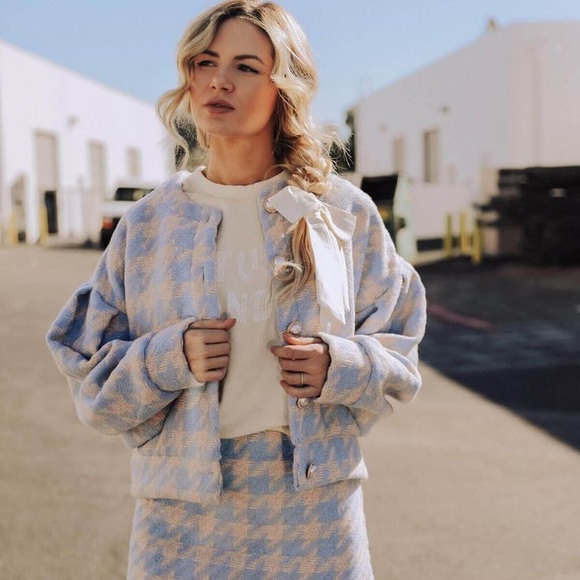 SPRING STYLE MYSTERY BOX • 5 PIECES - Picture 6 of 10